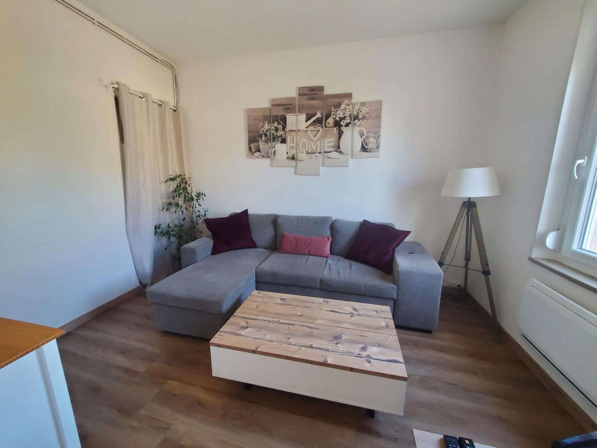 Appartement Lumineux En Centre-Ville Neuves-Maisons Екстериор снимка